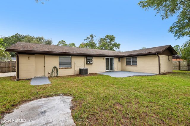 8364 POINTER Drive N, Jacksonville, FL 32221
