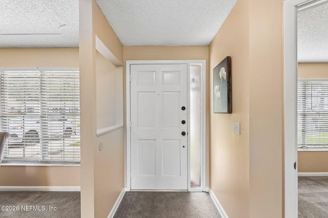 8364 POINTER Drive N, Jacksonville, FL 32221