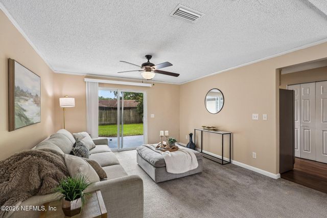 8364 POINTER Drive N, Jacksonville, FL 32221