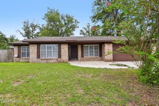 8364 POINTER Drive N, Jacksonville, FL 32221