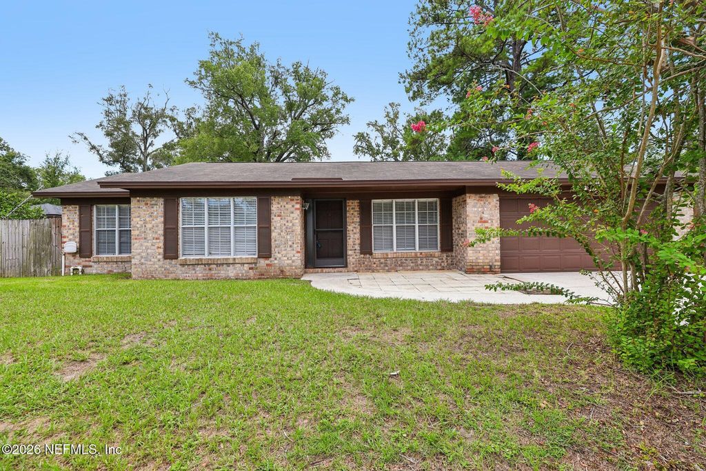 8364 POINTER Drive N, Jacksonville, FL 32221