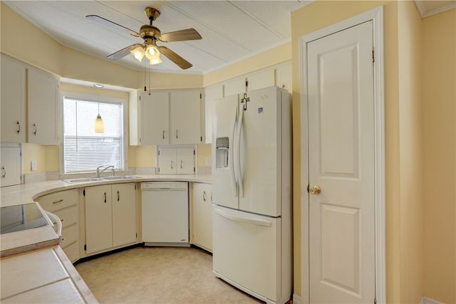 922 Hemlock Street, Barefoot Bay, FL 32976