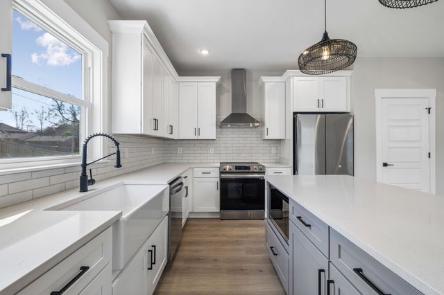 2212 18th Ave, N, Nashville, TN 37208