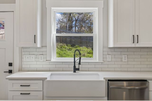 2212 18th Ave, N, Nashville, TN 37208