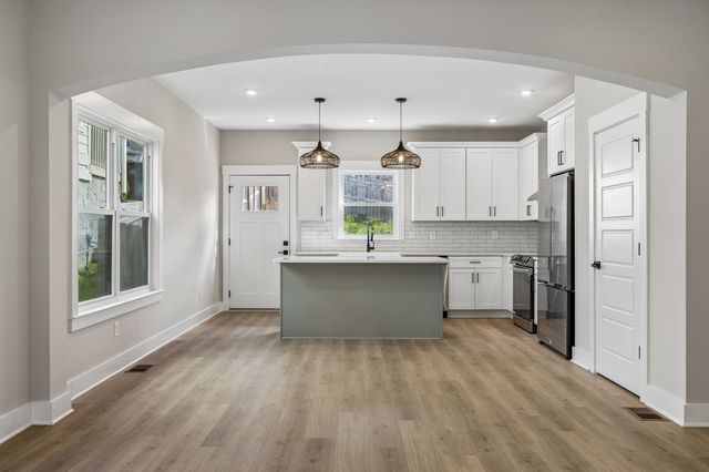 2212 18th Ave, N, Nashville, TN 37208