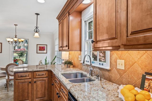 6913 RED GUM CV, Memphis, TN 38119