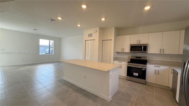 1096 SE 2nd Ter 1096, Florida City, FL 33034