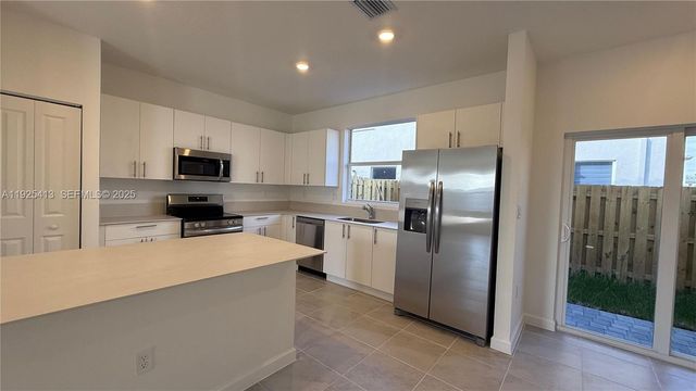 1096 SE 2nd Ter 1096, Florida City, FL 33034