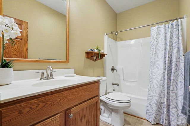 3647 Coachmans Ridge Drive, Saginaw, MI 48603