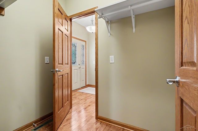 3647 Coachmans Ridge Drive, Saginaw, MI 48603