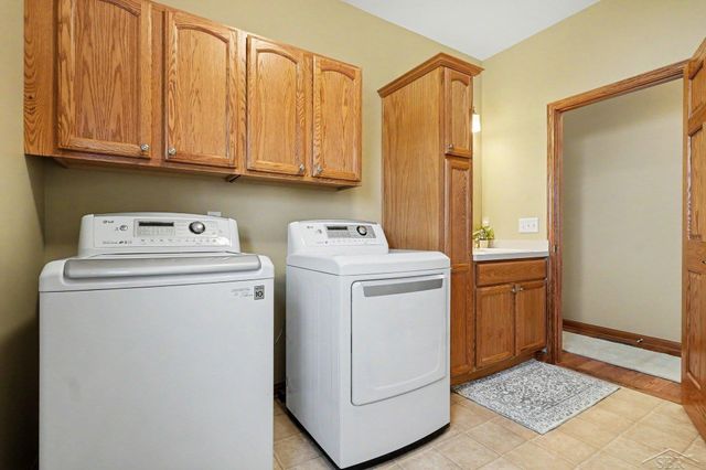 3647 Coachmans Ridge Drive, Saginaw, MI 48603