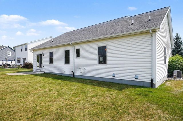 3647 Coachmans Ridge Drive, Saginaw, MI 48603