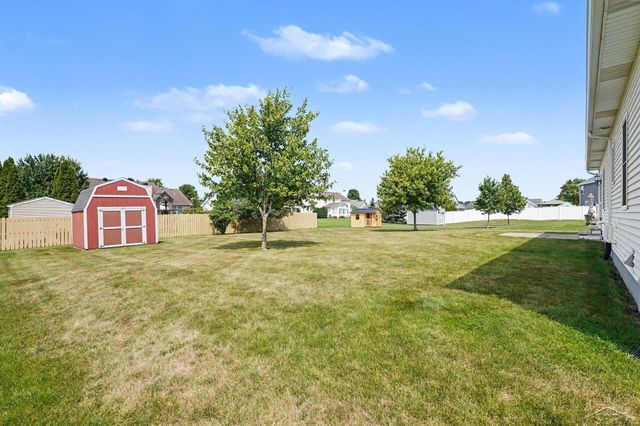 3647 Coachmans Ridge Drive, Saginaw, MI 48603