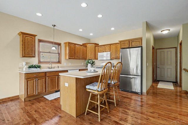 3647 Coachmans Ridge Drive, Saginaw, MI 48603