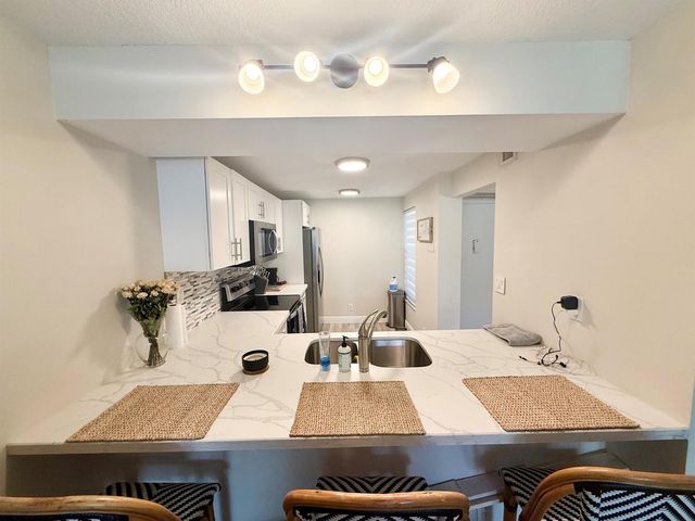 11 Royal Palm Way Ph 303, Boca Raton, FL 33432