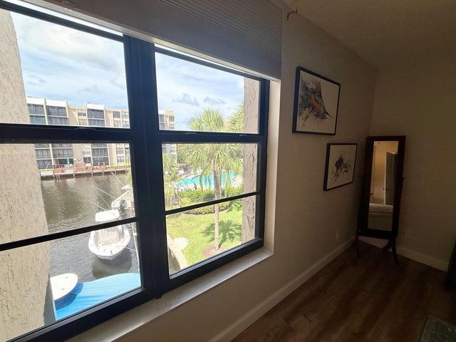 11 Royal Palm Way Ph 303, Boca Raton, FL 33432