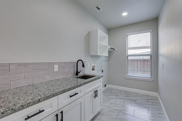 1804 Eastwood Court, Mansfield, TX 76063