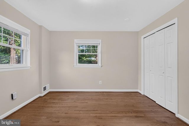 1811 N RANDOLPH ST, Arlington, VA 22207