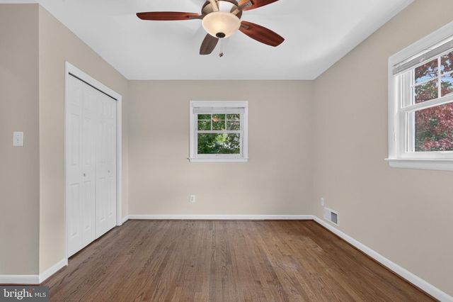 1811 N RANDOLPH ST, Arlington, VA 22207