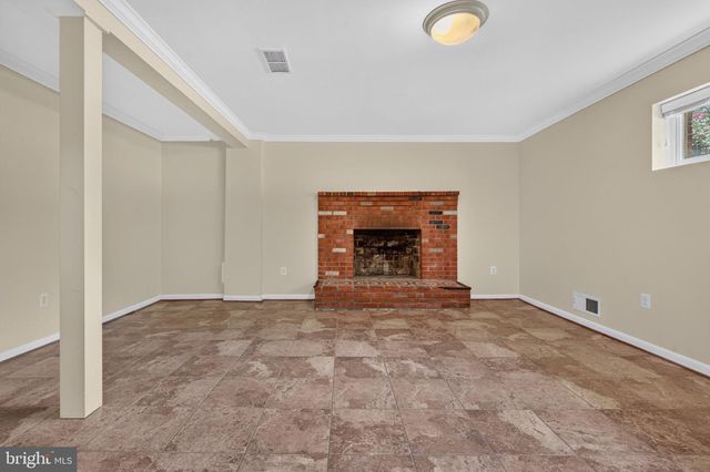 1811 N RANDOLPH ST, Arlington, VA 22207