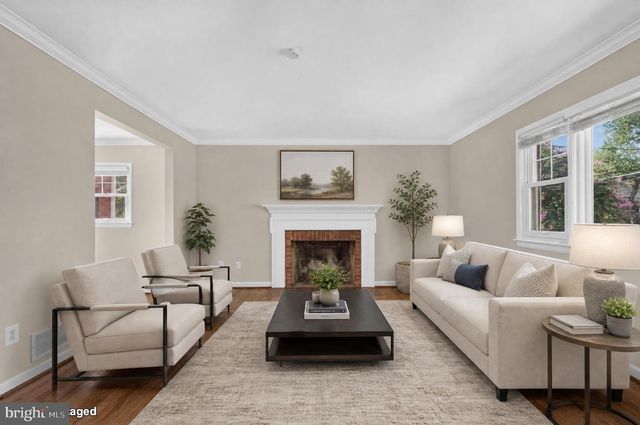 1811 N RANDOLPH ST, Arlington, VA 22207