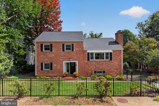 1811 N RANDOLPH ST, Arlington, VA 22207