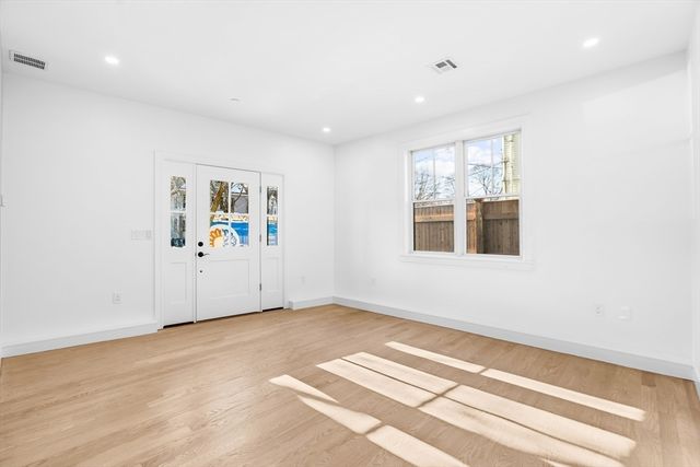 143 Tremont St 1, Boston, MA 02135