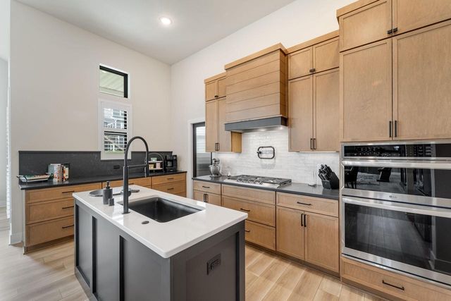 N57W20799 Dunbar COURT, Menomonee Falls, WI 53051