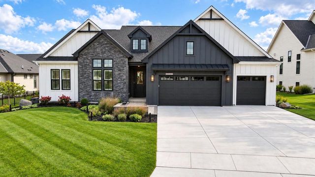 N57W20799 Dunbar COURT, Menomonee Falls, WI 53051