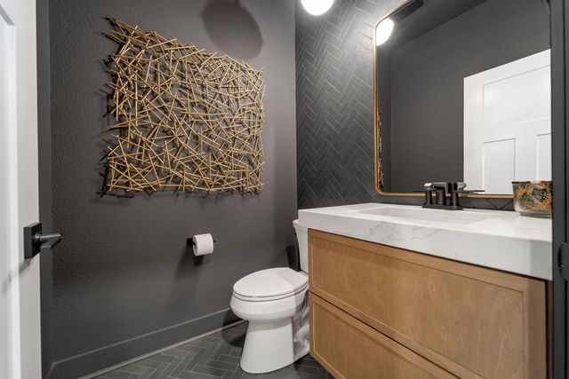 N57W20799 Dunbar COURT, Menomonee Falls, WI 53051