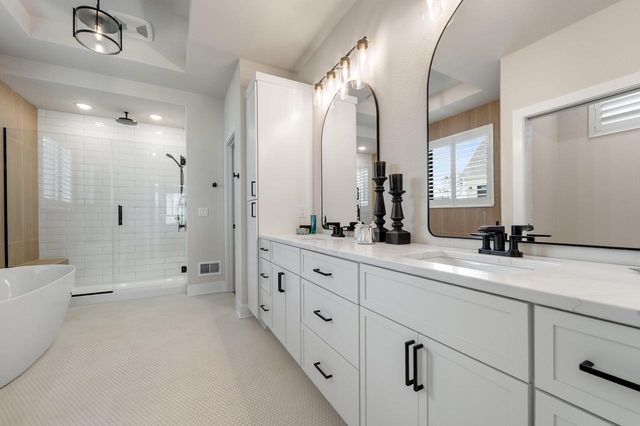 N57W20799 Dunbar COURT, Menomonee Falls, WI 53051