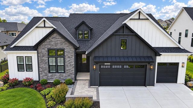 N57W20799 Dunbar COURT, Menomonee Falls, WI 53051