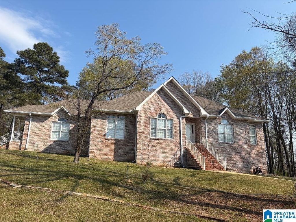 25 HICKORYWOOD LANE, Springville, AL 35146