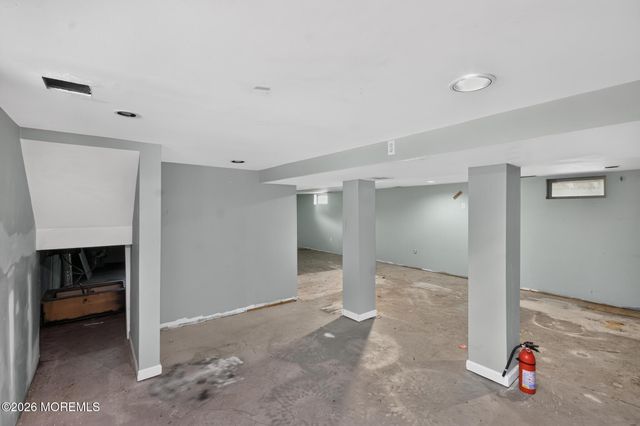 40 Annapolis Road, Toms River, NJ 08757