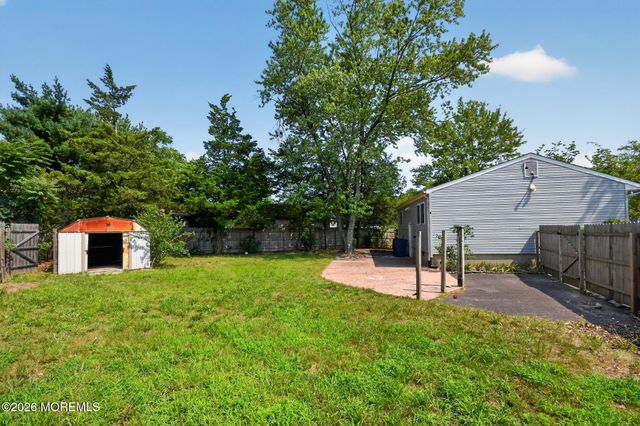 40 Annapolis Road, Toms River, NJ 08757