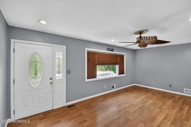 40 Annapolis Road, Toms River, NJ 08757