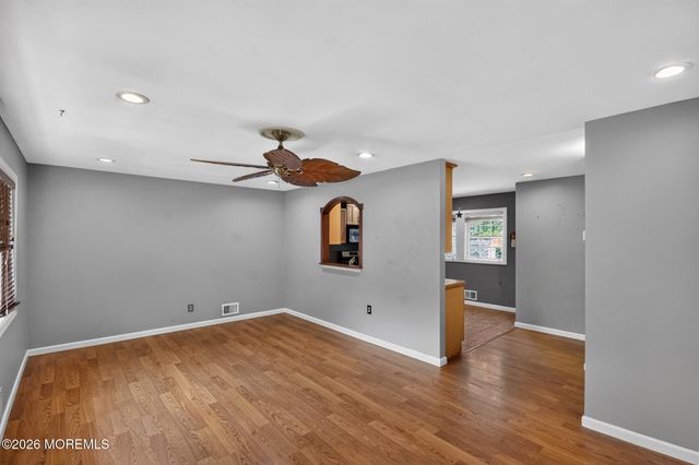40 Annapolis Road, Toms River, NJ 08757