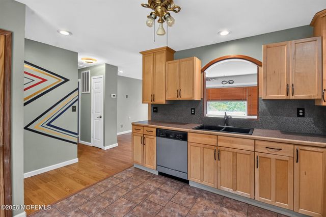 40 Annapolis Road, Toms River, NJ 08757