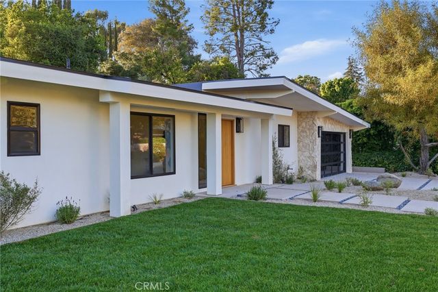 4615 El Caballero Drive, Tarzana, CA 91356