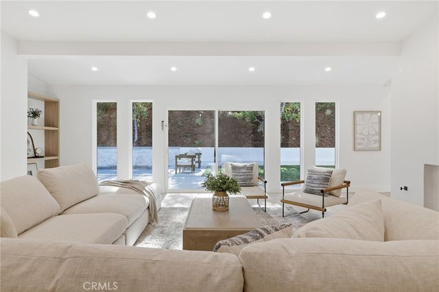 4615 El Caballero Drive, Tarzana, CA 91356