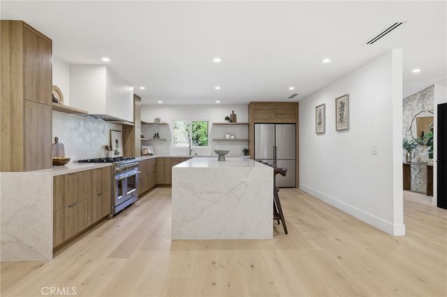 4615 El Caballero Drive, Tarzana, CA 91356