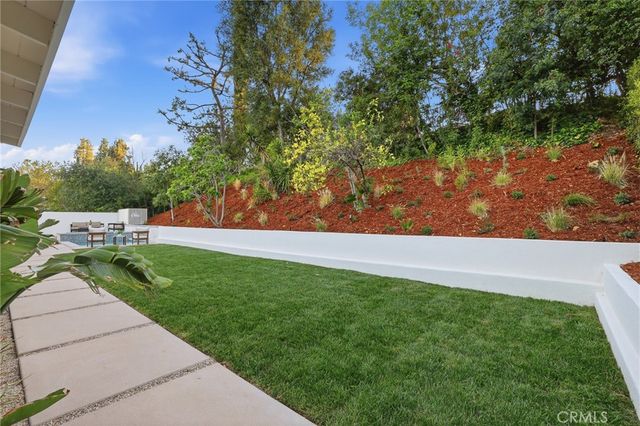 4615 El Caballero Drive, Tarzana, CA 91356