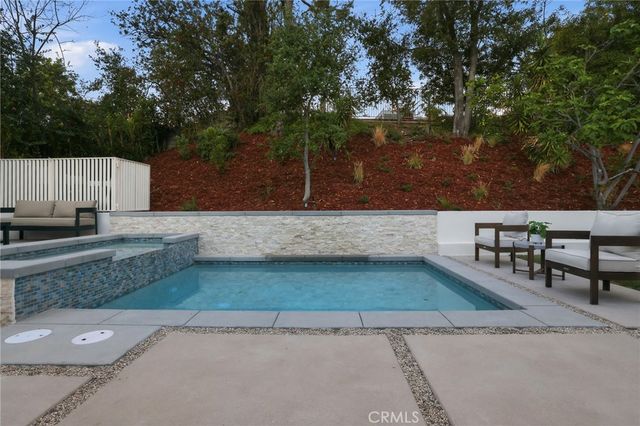 4615 El Caballero Drive, Tarzana, CA 91356