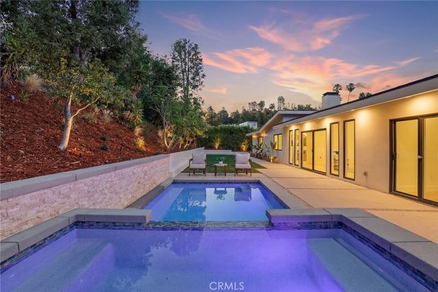 4615 El Caballero Drive, Tarzana, CA 91356