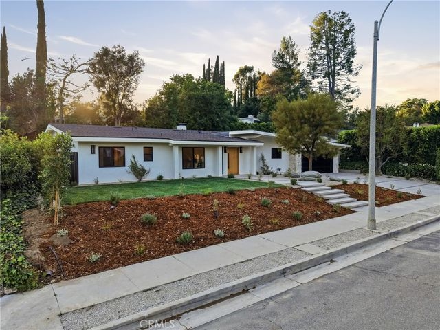 4615 El Caballero Drive, Tarzana, CA 91356