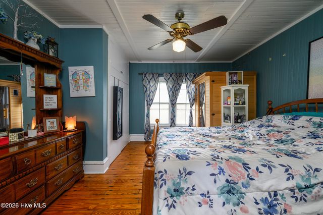 402 Hodges Street, Oriental, NC 28571