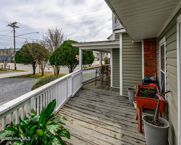 402 Hodges Street, Oriental, NC 28571