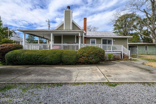 402 Hodges Street, Oriental, NC 28571