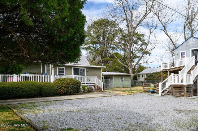 402 Hodges Street, Oriental, NC 28571