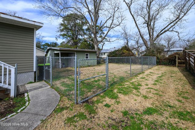 402 Hodges Street, Oriental, NC 28571